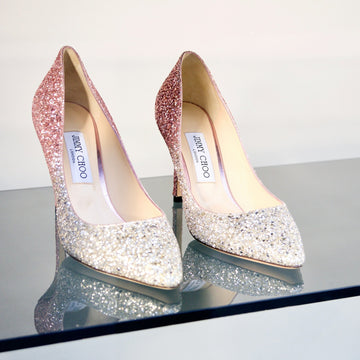 Cómo combinar mules con vestidos midi sin que parezca un look de boda