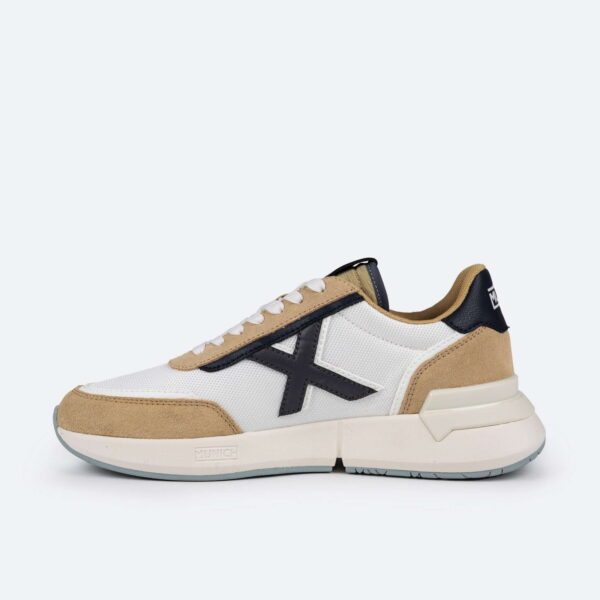 Zapatillas Munich Versus 84 en Beige – Estilo Versátil y Confort para Cada Paso