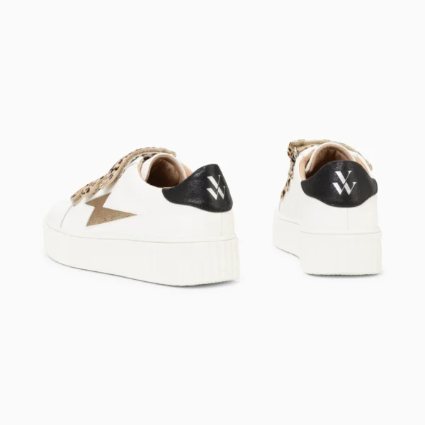 Zapatillas para mujer Vanessa Wu Maggie en Blanco y Oro con Cierres de Velcro de Leopardo – Estilo y Comodidad en Cada Paso - Imagen 3